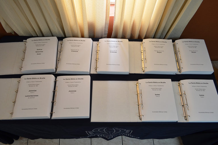 La Biblia Completa en Braille (50)